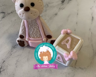 Bear fondant cake topper