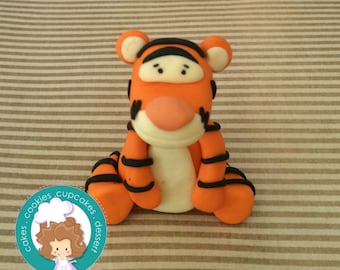 Tigger  inspired fondant cake topper