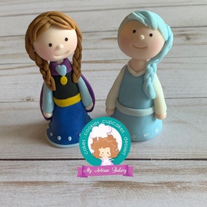 Frozen inspired fondant cake topper