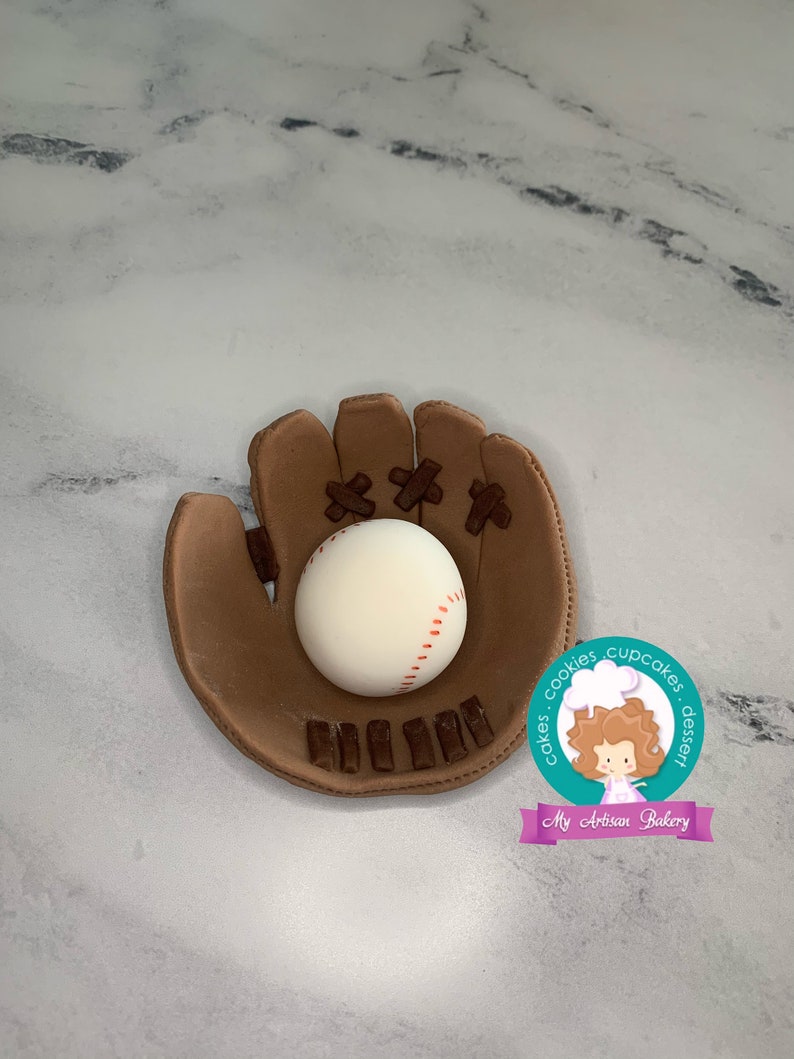 Baseball Mitt, Bat and Cap fondant cake topper image 4