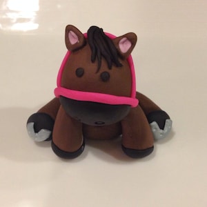 Horse fondant cake topper