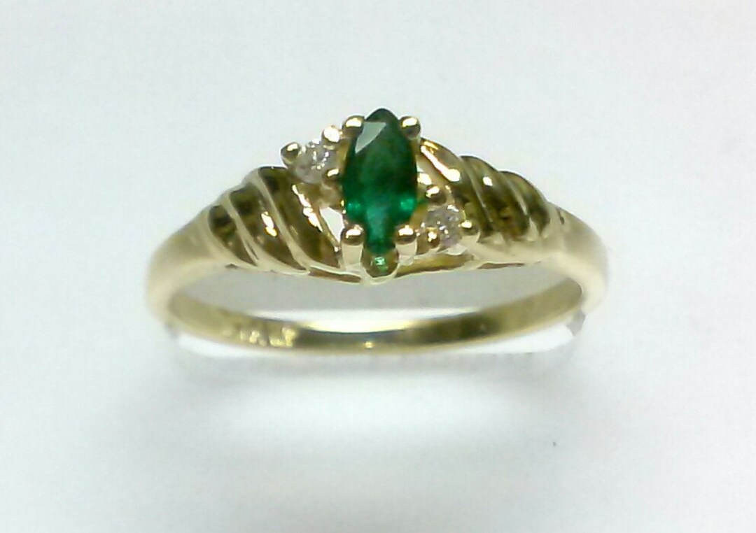 Marquise Emerald Diamond Ring in 14K Yellow Gold - Etsy
