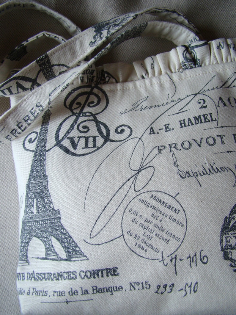 Handbag in French printed icons Ruffle Top Edge Tote Bag Magnetic Snap Closeur Cotton fabric