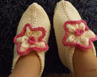 PDF Knitting Pattern  Easiest Ever Ladies Carpet Slippers Socks