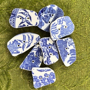 Vintage China- Blue Willow Set of 4 Medium Organic Shaped Buttons