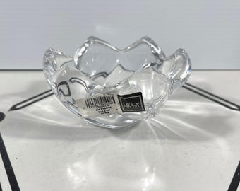 Mikasa Crocus Crystal Bowl 5.5 Inch Swirl Scalloped Clear Glass Slovenia XY 212