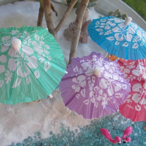 Set of 4 Miniature Garden Beach Umbrellas Hawaiian Design!  Fairy Garden Beach Umbrella