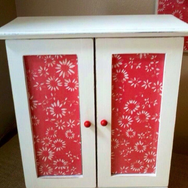 Red and white jewelry box RTS