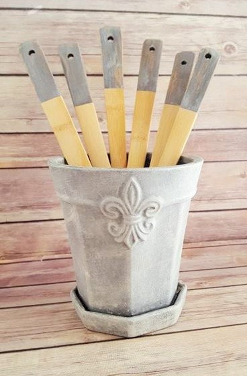 Antiguo juego de utensilios de cocina blanca Flor De Lis | Etsy