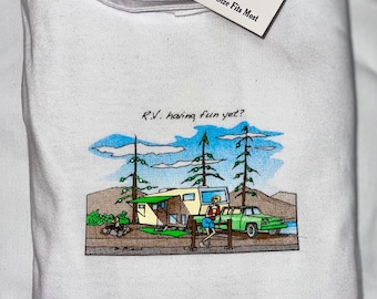 R.V. Having Fun Yet - Camicia da notte o copricostume da spiaggia impreziosito da pietre e stesso design sulla borsa per il trasporto - 100% cotone, taglia unica