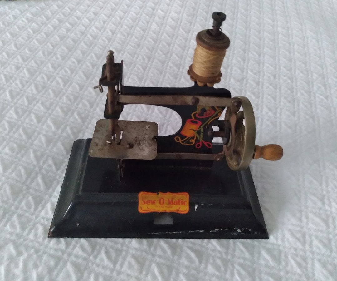 Vintage Sewing Machine Display Sew O Matic Miniature Etsy