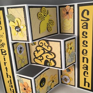 Hap &quot;bee&quot; Birthday Sassenach Card