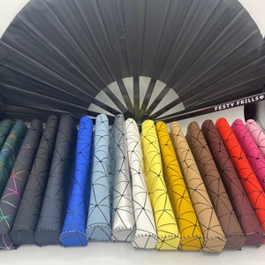 Geometric Print Festival Clack Fan Holder with Carabiner