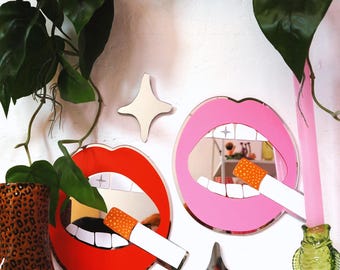 Smokin' Lips Mirror
