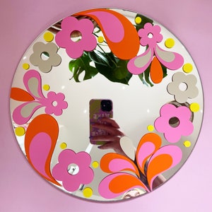Retro 60s Circle Mirror