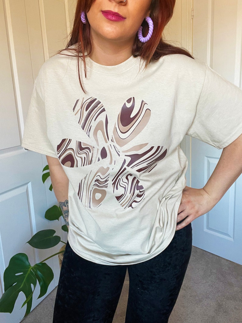 Beige /& Brown Trippy Flower T-Shirt