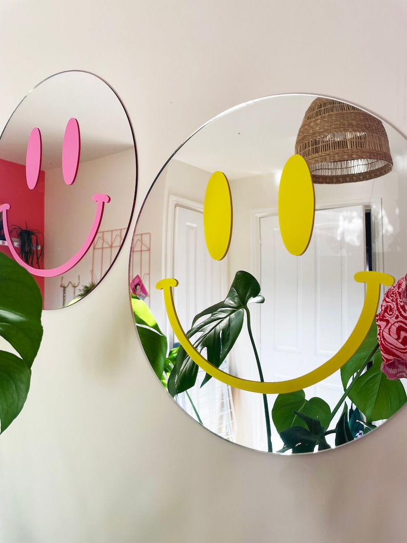 Happy Smile Mirror LOTS OF COLOURS 