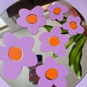 Ditzy Flower Amazing decal vinyl stickers Lilac 2x Sizes imagem 3