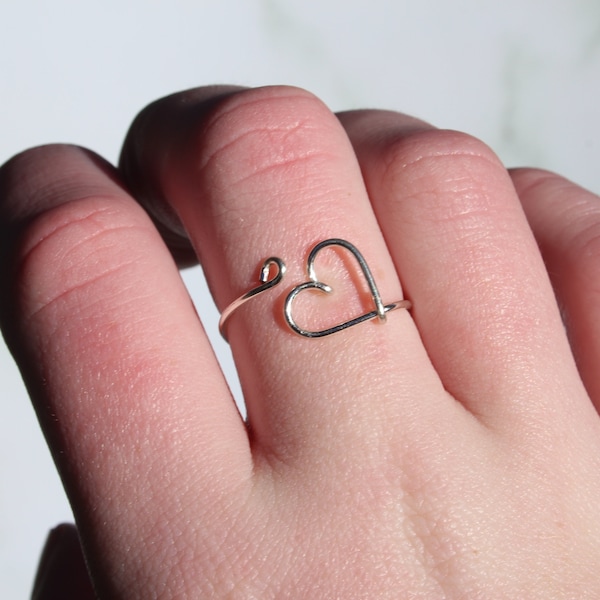 Silver Heart Ring, Teenage Girl Gift, Sweet 16 Gift, Dainty Silver Jewellery, Minimalist Rings for Women, Plus Size Ring, Cute Ring for Girl