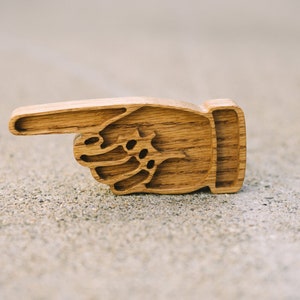 mini finger pointing hand - left or right