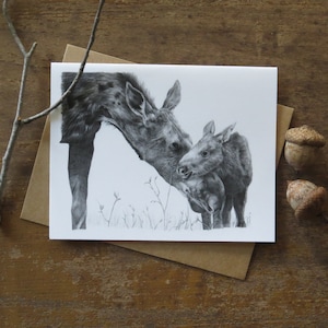 Biglietto d'auguri con alce, biglietto d'arte sulla fauna selvatica, alce con cucciolo, arte con alce, arte della natura, biglietto per bambini, regalo con alce, cancelleria sulla natura, regalo per studenti