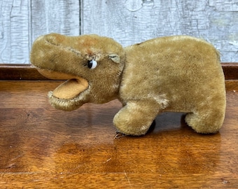 Vintage Steiff Style Hippo, no tag in ear, looks like Steiff, sweet hippo, shows age