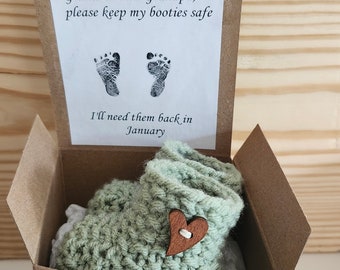 Pregnancy announcement grandparents booties, parents baby announcement box, grandparents pregnancy reveal bootie box, pregnancy booty box