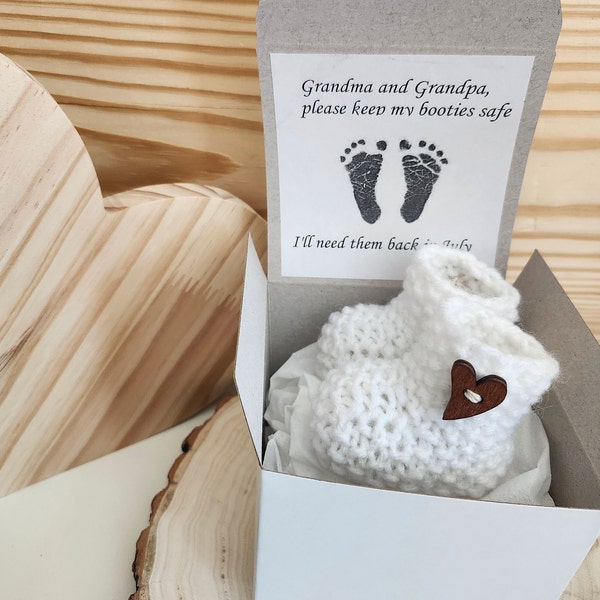 Pregnancy announcement grandparents booties, parents baby announcement box, grandparents pregnancy reveal bootie box, pregnancy booty box