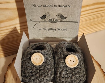 Pregnancy announcement grandparents booties, parents baby announcement box, grandparents pregnancy reveal bootie box, pregnancy booty box