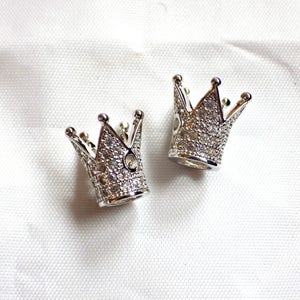 2 x Messing Micro Pave Zirkonia Kronen Perlen 12.2 x 10.3 mm SILBER