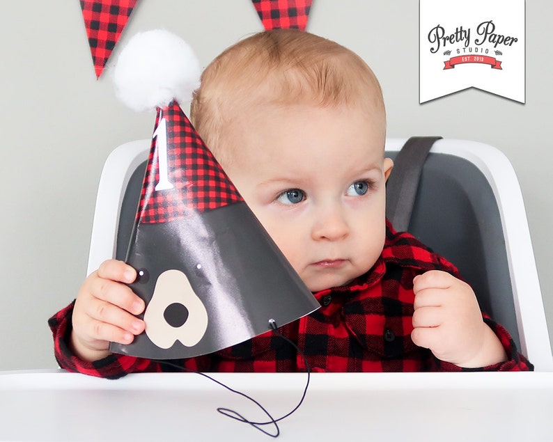 Chapeaux de fête du 1er anniversaire de lours noir // TÉLÉCHARGEMENT INSTANTANÉ // Fête danniversaire du bûcheron // Buffalo Plaid // Chapeau bébé ours // Imprimable BP09 image 3