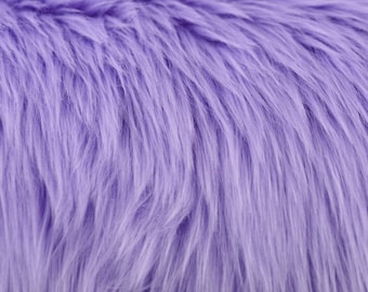 Tessuto in pelliccia sintetica di lusso color lavanda