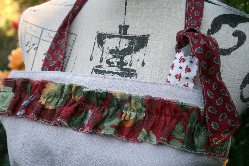 Vintage Couple Full Apron