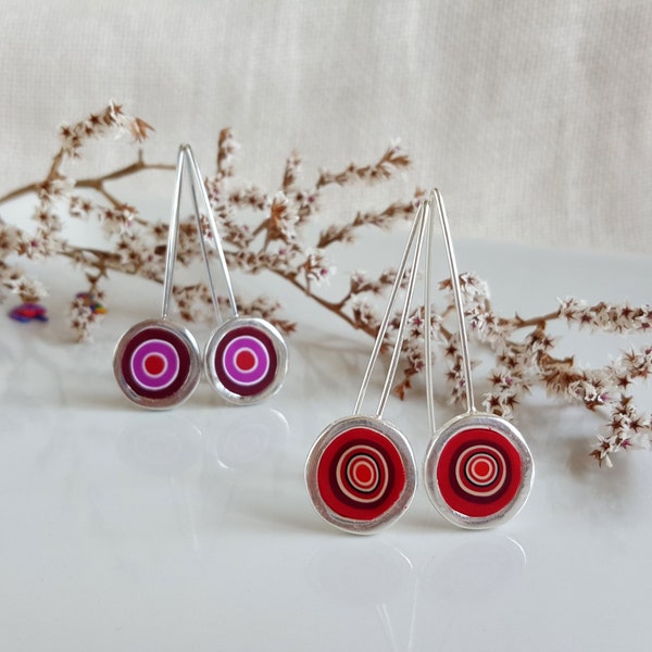 Lange gehaakte oorbellen gemaakt van polymeerklei | Rustieke cirkeloorbellen ontworpen in een grote verscheidenheid aan kleuren, voor zowel casual als elegante stijlen