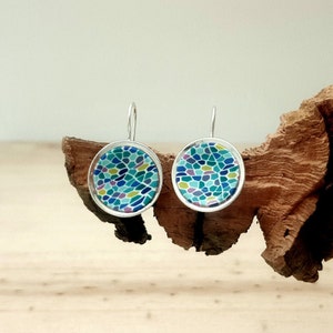 Handmade blue green hook earrings, beautiful bijoux made of fimo, a stylish jewel to wear in both casual and elegant occasions