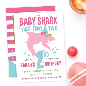 Baby Shark verjaardag uitnodiging · Haai partij · Moderne Shark uitnodiging · Gedrukte kaarten of digitale · 2de verjaardag · Meisje verjaardagsuitnodiging