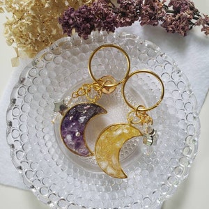 Crystal Moon Keychains, Crystal Chips, Druzy Look, Crescent Moon, Personalised Gift, Personalised Keychain, Healing Crystals, Amethyst