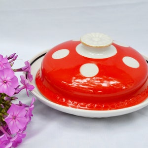 Ceramic Butter or Cheese Plate Dish with Lid Red White Polka Dot, Round Cheese Keeper Dome Rustic Serving Dish, Farmhouse Kitchen