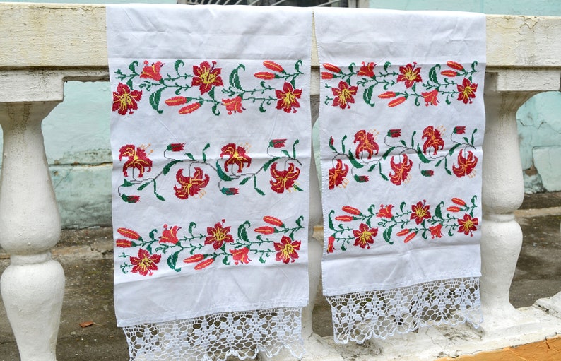 Wedding Table Runner,Easter table runner,Floral tea towel,Boho table runner,embroidered linen tea towel,hand embroidery,spring table runner