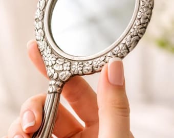 Vintage Silver Frame Hand Mirror, Daisy Bouquet Wreath, Victorian Vanity Makeup Pocket Mirror