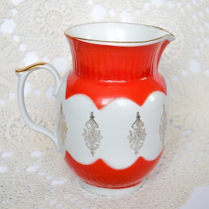 Victorian Water Milk Pitcher Jug with Handle 0.9L/30z, Ceramic Carafe Vase Red White Gold Farmhouse Kitchen Decor