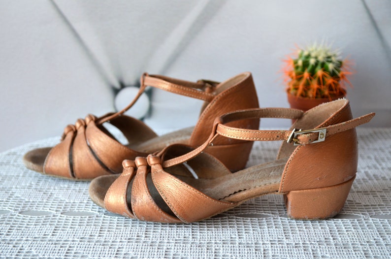 Vintage girls dance shoes, Salsa latin T-Strap shoes, brown leather Dance Shoes, size 12 shoes, training shoes image 3