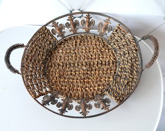 Wicker art deco Metal wire fruit bowl basket with handle, boho Rustic kitchen decor, Woven rattan decorative tray,
