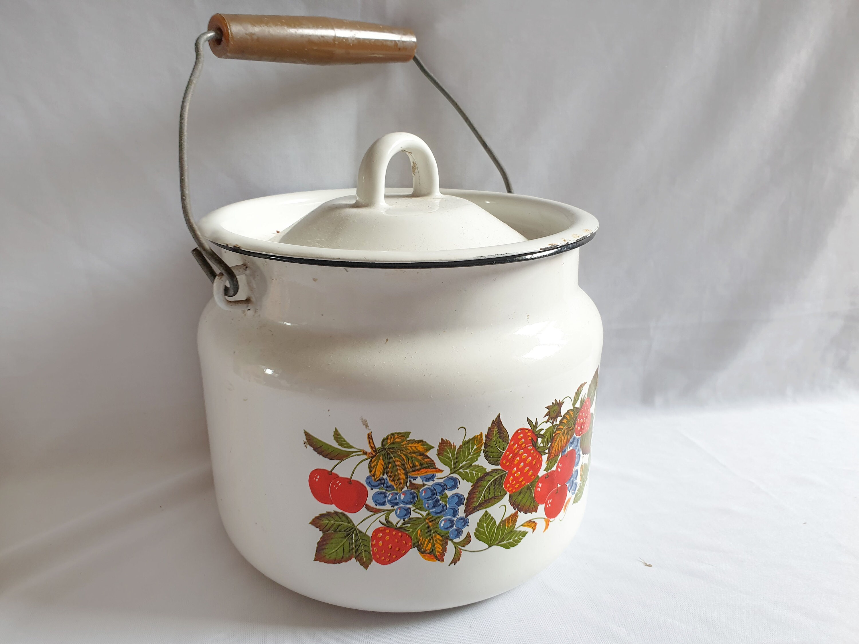 Vintage Enamel Bucket with Handle Lid white cottagecore Etsy