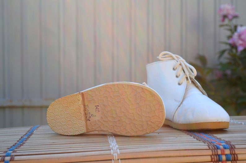 Vintage Baby boots,vintage baby shoes,baby booties,white baby boots,Baby Girl Shoes,toddler booties,Leather Baby boots,white toddler shoes