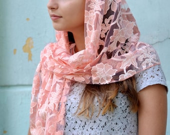 Bufanda larga de encaje rosa con borlas: chal de novia transparente para bodas de verano, para cubrir oraciones, elegante estola con flecos.