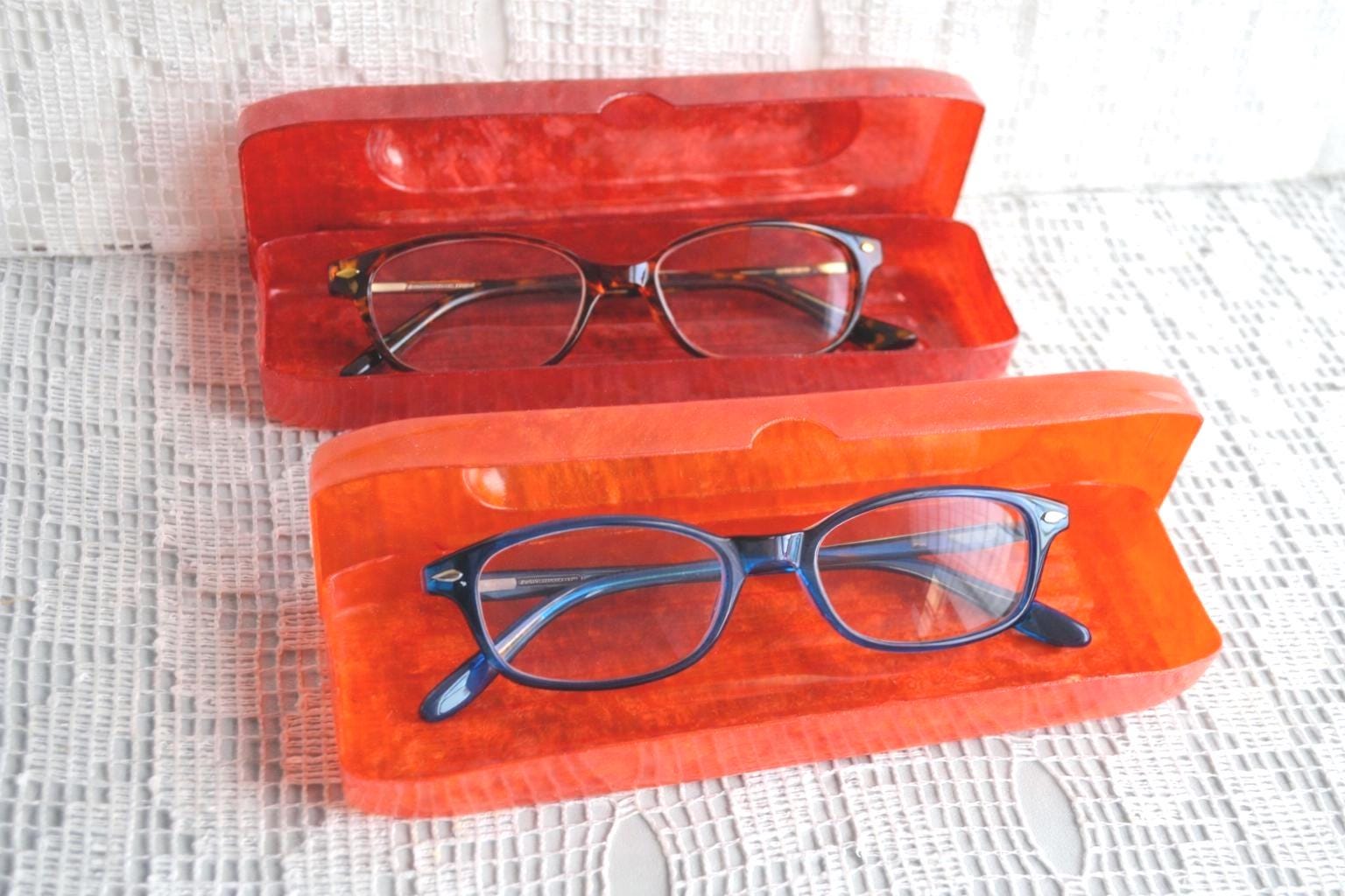 Vintage 1950s Red Hard Shell Leather Eyeglass Case Black Speckled Velvet Lined 1950s Eyeglass Cases - Etsy main image 4