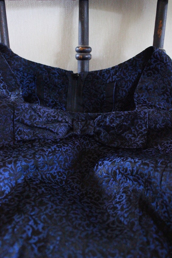 Embroidered vintage dress damask navy blue black … - image 5
