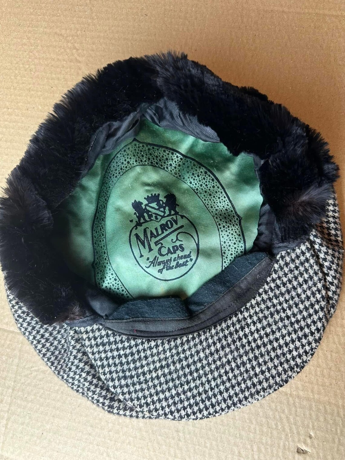 Original 40s 50s dogtooth tweed baker newsboy cap with snuggly trapper style ear flaps. Still with Minneapolis shop tag attached image 3