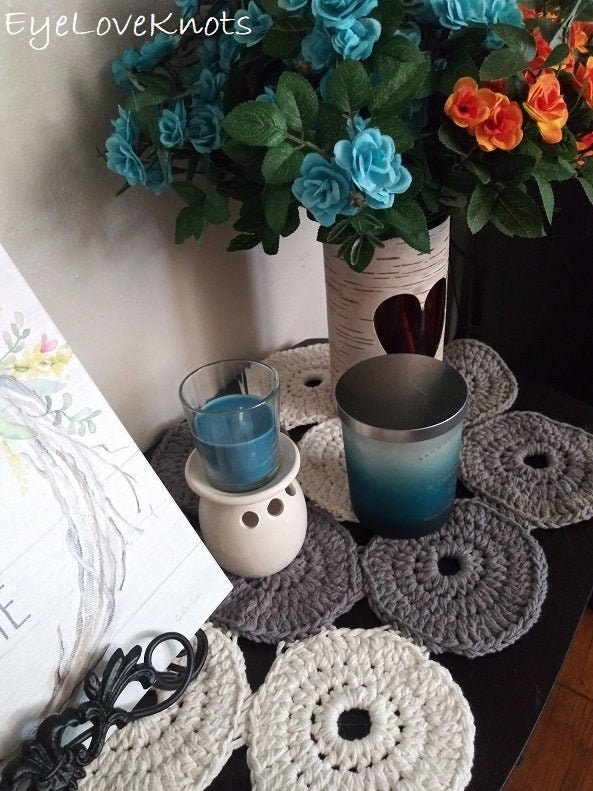 38 Table Runner Crochet Patterns to Refresh Your Home with Handmade Texture 28 Table Runner Crochet